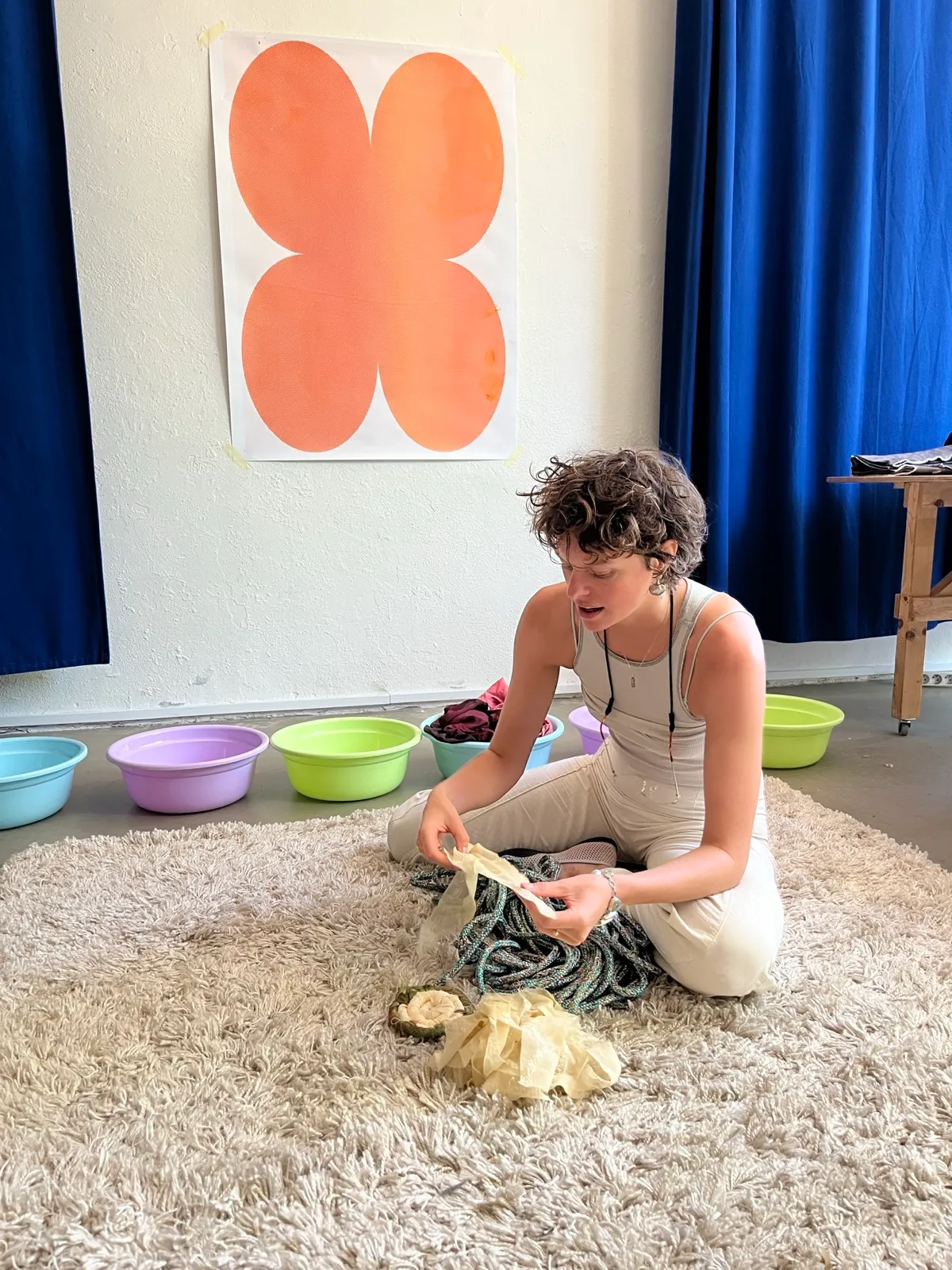 Transforming textile with BEA1991 repair workshop with BEA1991 at Reparatie Remise, Amsterdam — photo 8