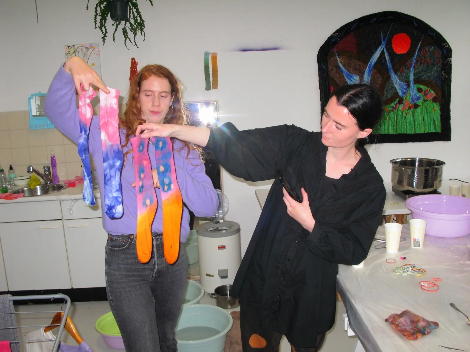 Altering textile with Nadie Borggreve repair workshop with Nadie Borggreve at Reparatie Remise, Amsterdam — photo 1