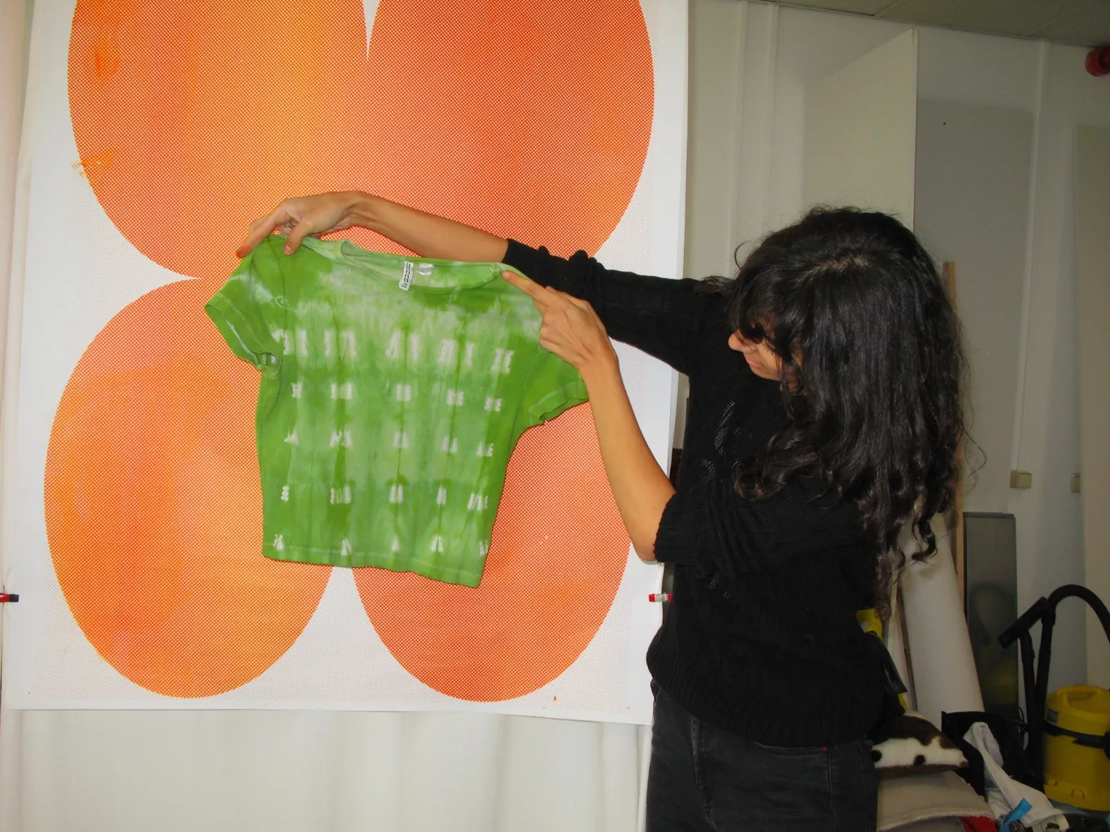 Altering textile with Nadie Borggreve repair workshop with Nadie Borggreve at Reparatie Remise, Amsterdam — photo 10