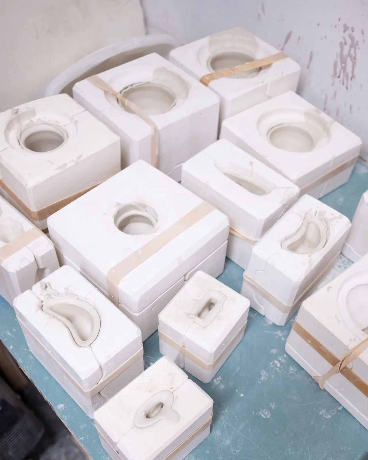 Porcelain remix with Octave Rimbert-Rivière repair workshop with Octave Rimbert-Rivière at Reparatie Remise, Amsterdam — photo 12