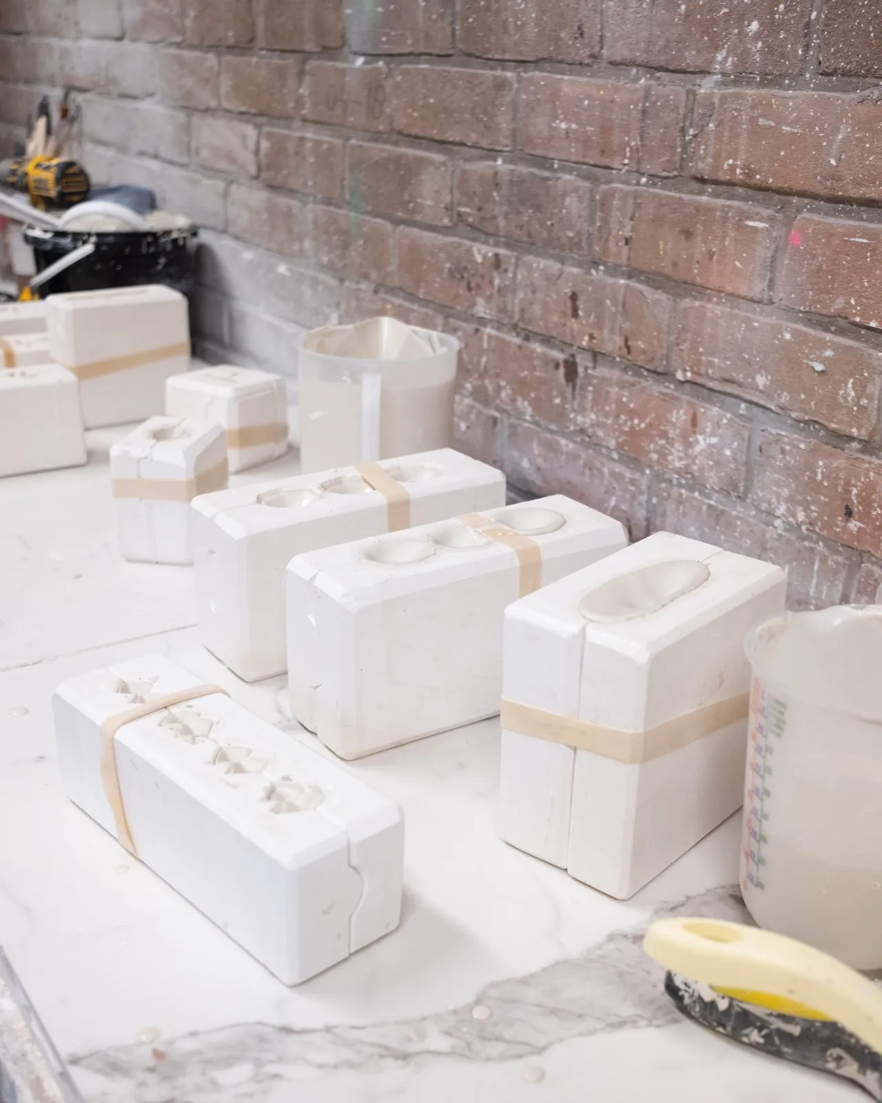 Porcelain remix with Octave Rimbert-Rivière repair workshop with Octave Rimbert-Rivière at Reparatie Remise, Amsterdam — photo 6