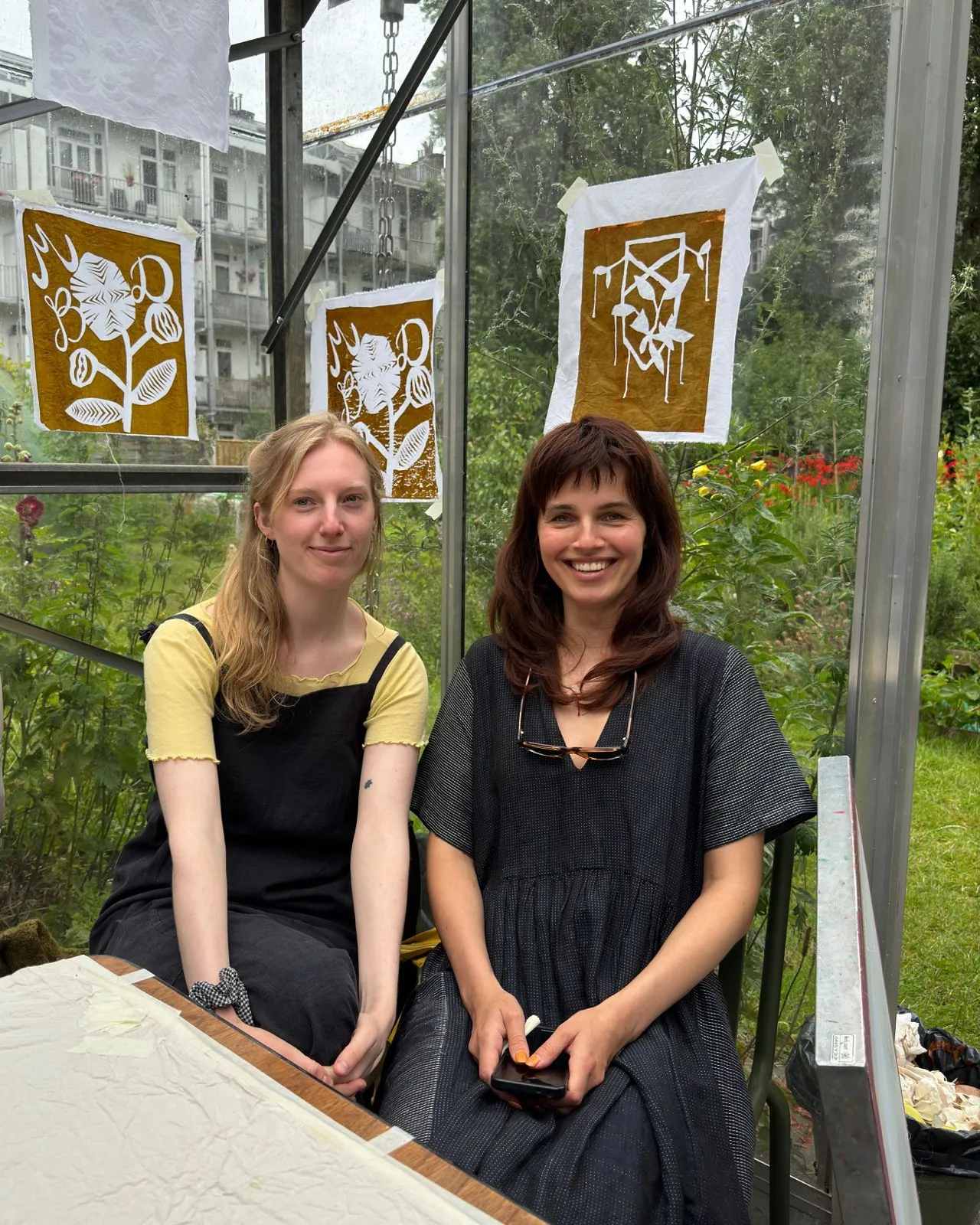 Mending textiles with Textile Initiative repair workshop with Textile Initiative (Bronwen Jones & Dasha Golova) at Reparatie Remise, Amsterdam — photo 3
