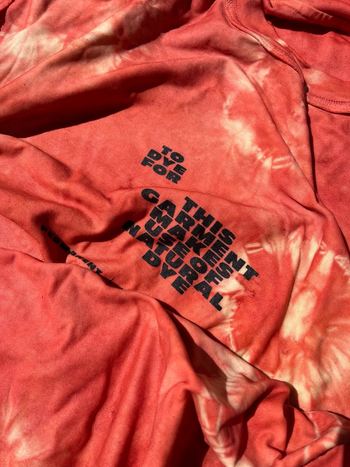 Colouring Textiles with Permanent Clothing repair workshop with Permanent Clothing at Reparatie Remise, Amsterdam — photo 3
