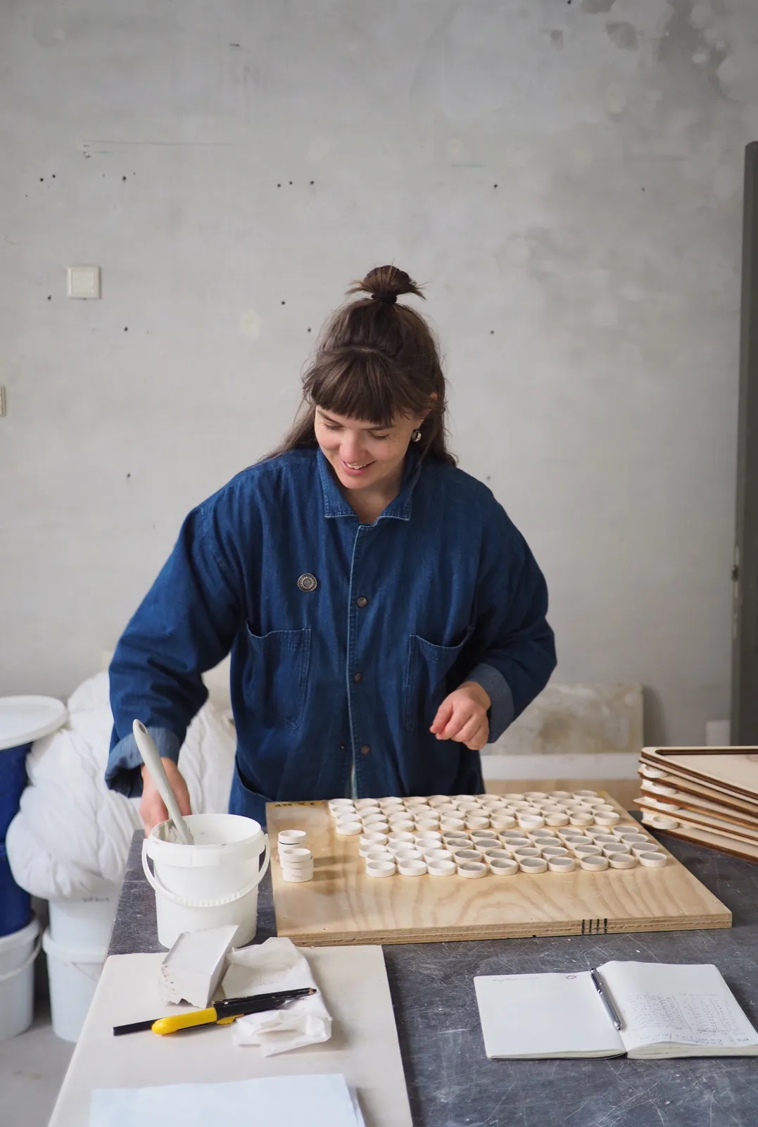 Assembling Glazes with vuur collective repair workshop with vuur collective at Reparatie Remise, Amsterdam — photo 4