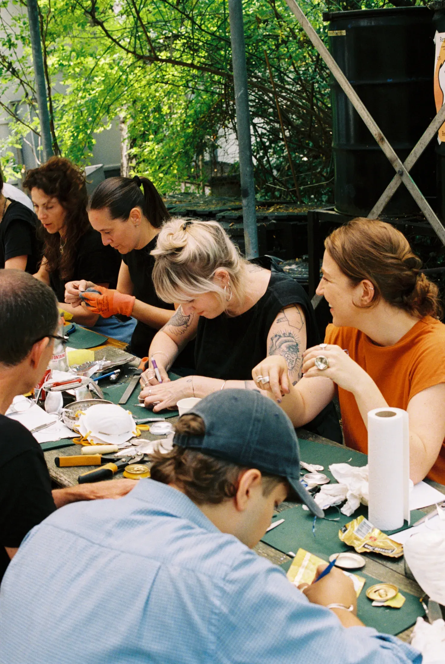 Moving Metals with Bregje Sliepenbeek repair workshop with Bregje Sliepenbeek at Reparatie Remise, Amsterdam — photo 10