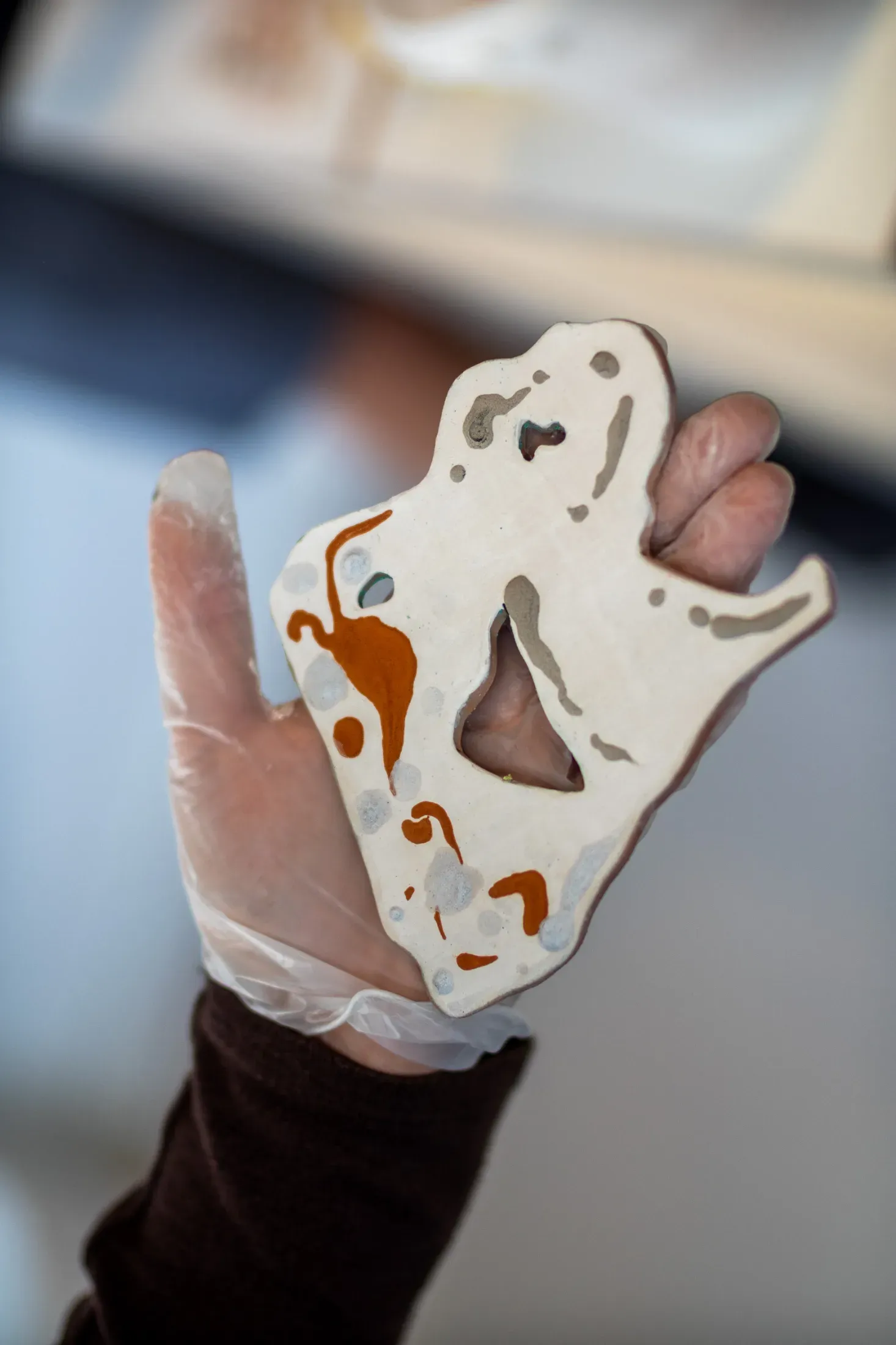 Assembling Glazes with vuur collective repair workshop with vuur collective at Reparatie Remise, Amsterdam — photo 8